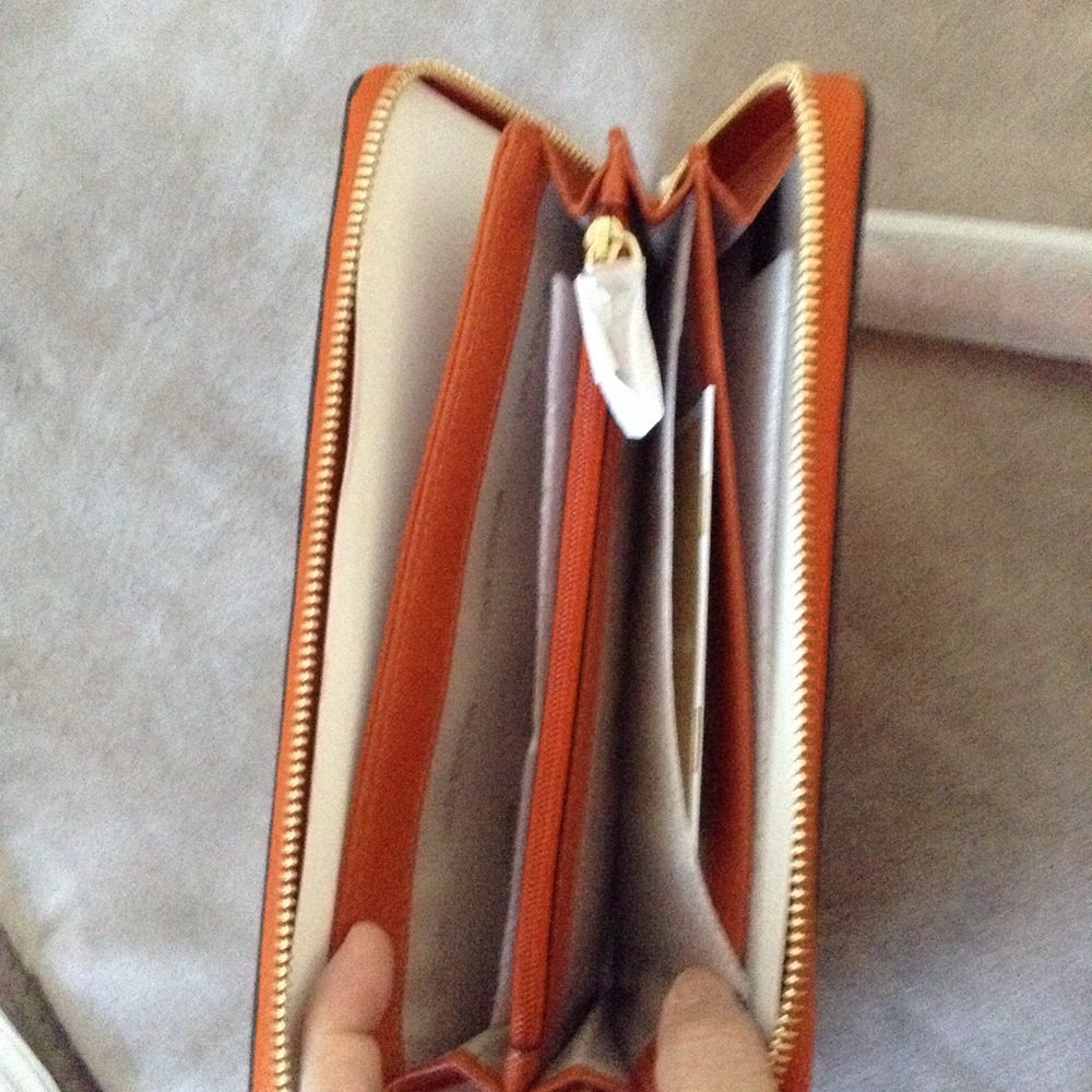 Authentic Micheal kors Wallet"SOLD"